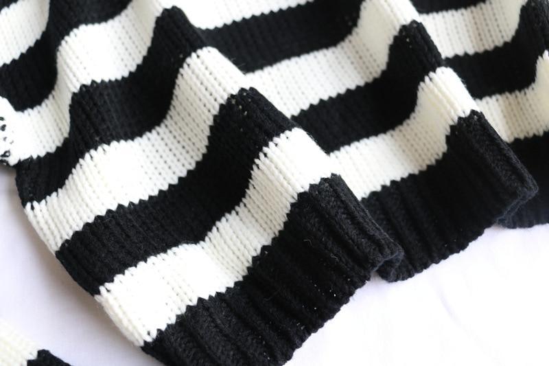 Striped Cropped Sweater - Aesthetic Clothing