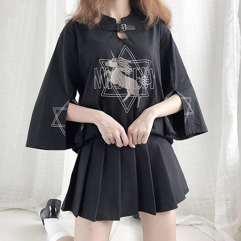 Black Unicorn Shirt - Aesthetic Clothing